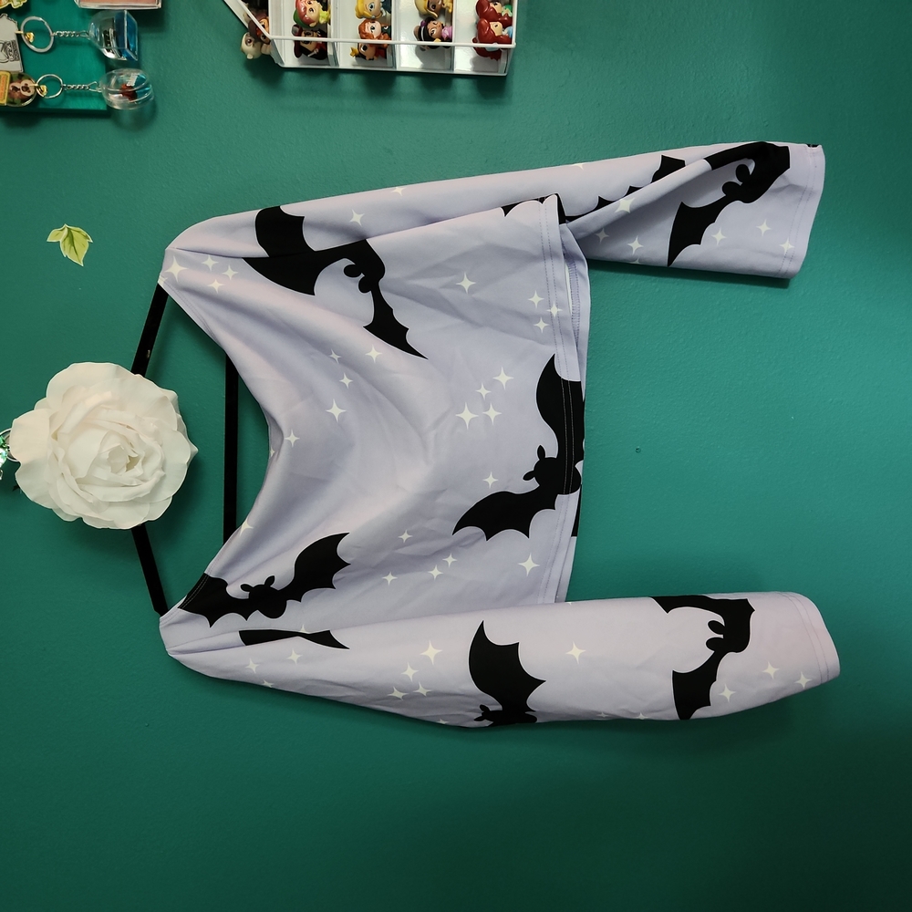 Lavender cropped bat top